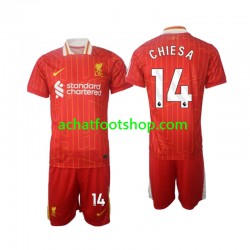 Maillot Liverpool Chiesa 14 Domicile Tenue pour Enfant 2024-2025 Manche Courte Maillot Liverpool Chiesa 14 Domicile Tenue pour Enfant 2024-2025 Manche Courte