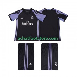 Maillot Real Madrid Rétro 3ème Tenue pour Enfant 2016 2017 Manche Courte Maillot Real Madrid Rétro 3ème Tenue pour Enfant 2016 2017 Manche Courte