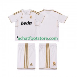Maillot Real Madrid Rétro Domicile Tenue pour Enfant 2011 2012 Manche Courte Maillot Real Madrid Rétro Domicile Tenue pour Enfant 2011 2012 Manche Courte