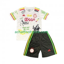 Maillot Ajax Amsterdam Bob Marley Special Domicile Tenue pour Enfant 2025-2026 Manche Courte
