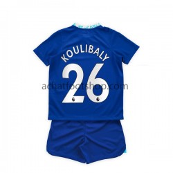 Maillot Chelsea Kalidou Koulibaly 26 Domicile Tenue pour Enfant 2022-2023 Manche Courte Maillot Chelsea Kalidou Koulibaly 26 Domicile Tenue pour Enfant 2022-2023 Manche Courte