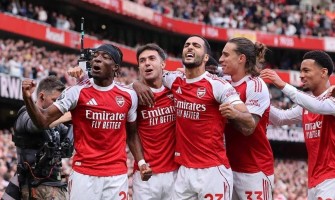 Arsenal devance Liverpool et prend la tête du classement