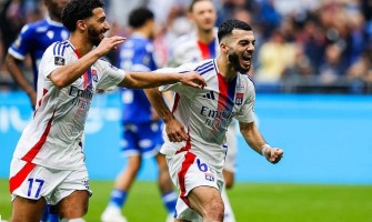 Lyon s'incline face au Paris Saint-Germain au premier tour