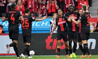 Cette défaite relègue le Bayer Leverkusen à la 4e place